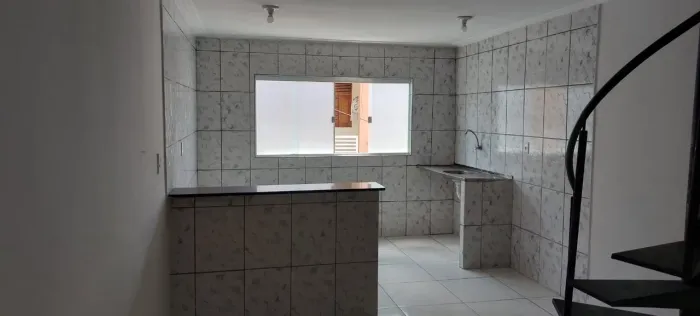 EXCELENTE OPORTUNIDADE! VENDO CASA 2/ANDAR. VALOR: 80.000