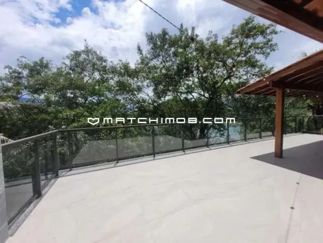 Casa à venda no condomínio Village dos Flamboyants - Angra dos Reis
