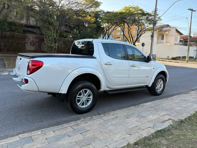 Mitsubishi L200 Triton HPE 3.5 CD V6 24V Flex Aut. 2017