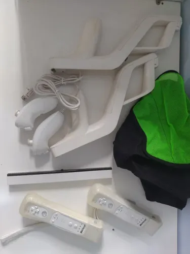 Acessórios Wii - Controles, Barra de Sensores e Jogo