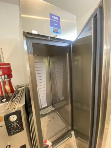 Freezer para gelatos Isa Labor rsv 70