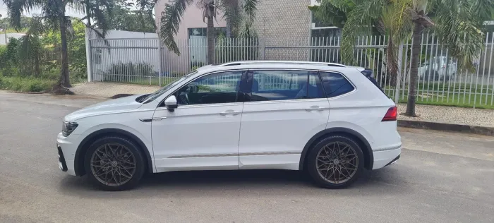 Volkswagen Tiguan Allspac R-line 350 TSI 2.0 4X4 2019