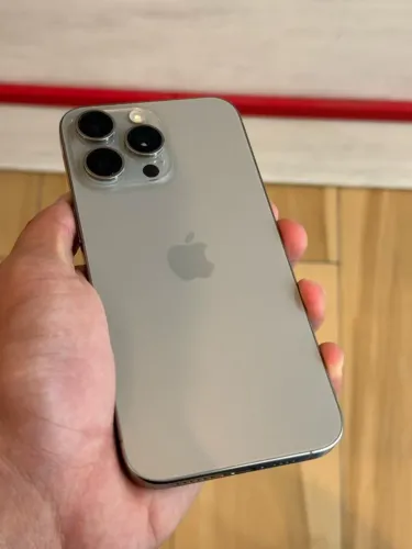 ? Oportunidade Única! iPhone 15 Pro Max 256GB Semi Novo em Titanium Natural ?