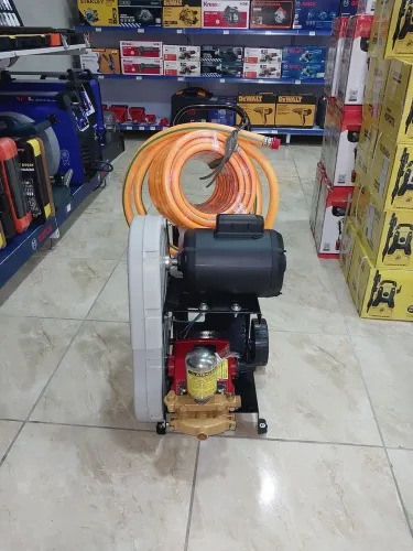 Lavadora de Alta Vazão 1Cv 350psi c/10m de mangueira Eletroplas(Nova)