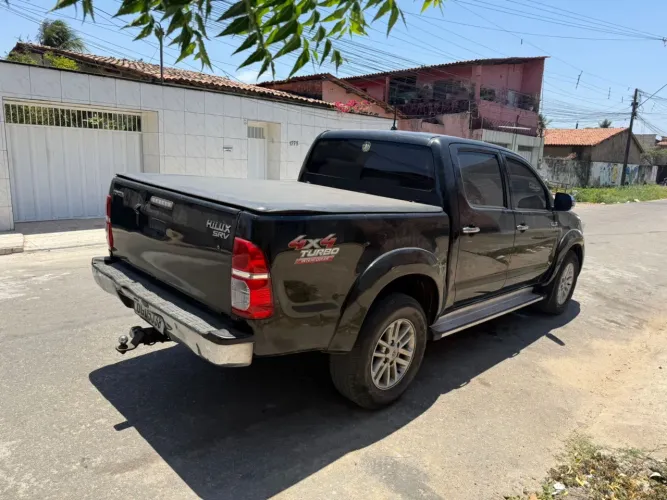 Hillux CD SRV 2012 único dono