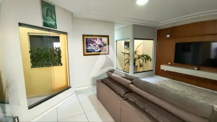 Casa nascente á venda com 3 quartos no bairro Centenário em Juazeiro- BA
