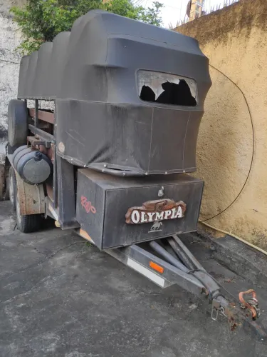 Reboque para Cavalos