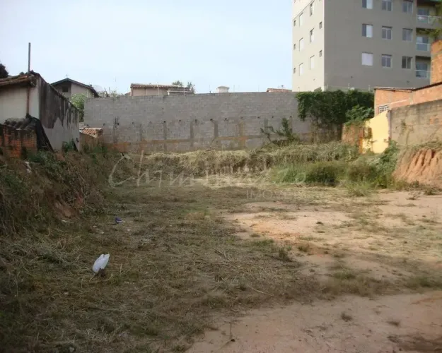Terreno à venda em Campinas, Ponte Preta, com 675 m²