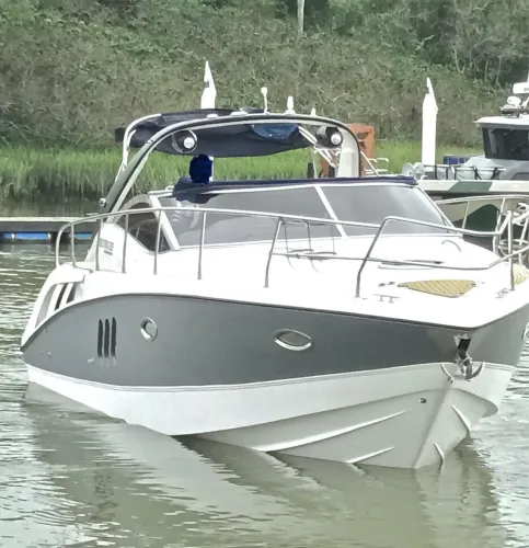 Lancha Evolution 335 linda