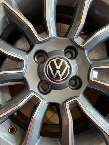 Rodas de liga leve VW R15 4x100- Designer moderno e elegante!