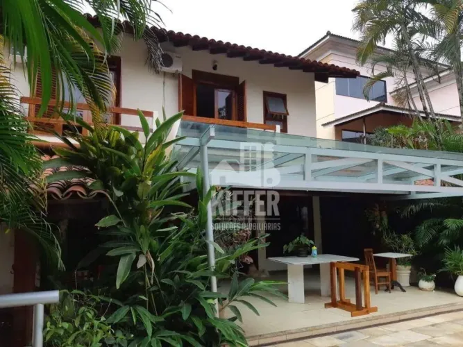 Casa -Venda - 4 quartos - Pendotiba - Niterói/RJ