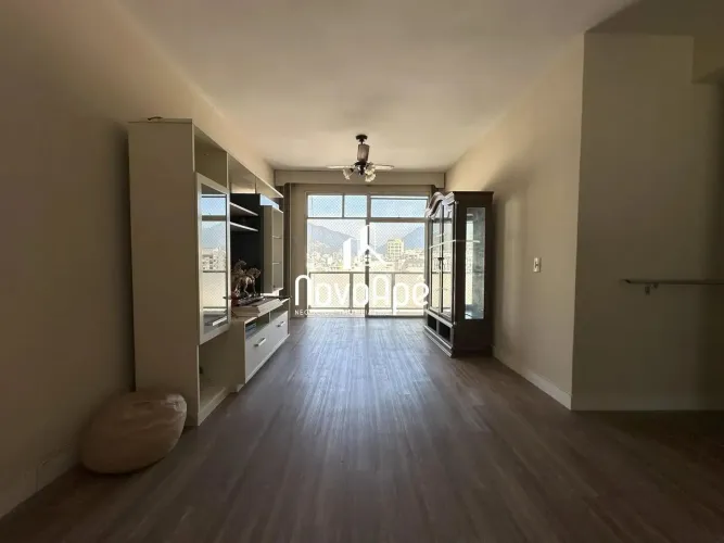 Apartamento de varanda 2 quartos/suíte a venda na Tijuca