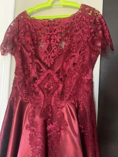 Belíssimo Vestido de Festa Marsala Feito à Mão