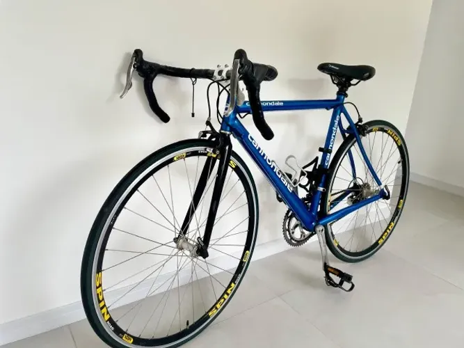 Bicicleta Cannondale CAAD Optimo 4