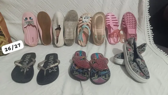 Lote de sapatos infantis variados