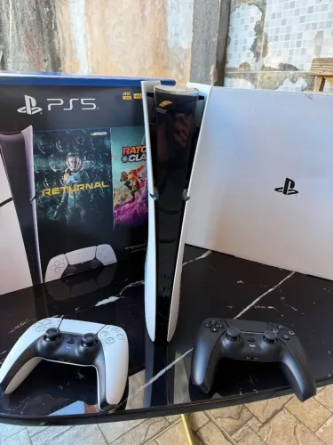 Ps5 slim digital 1Tb com 2 controles