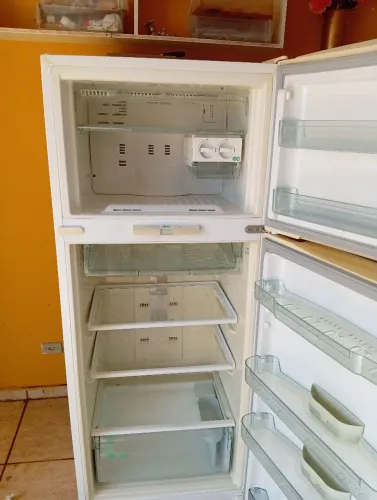 Entrego com garantia geladeira