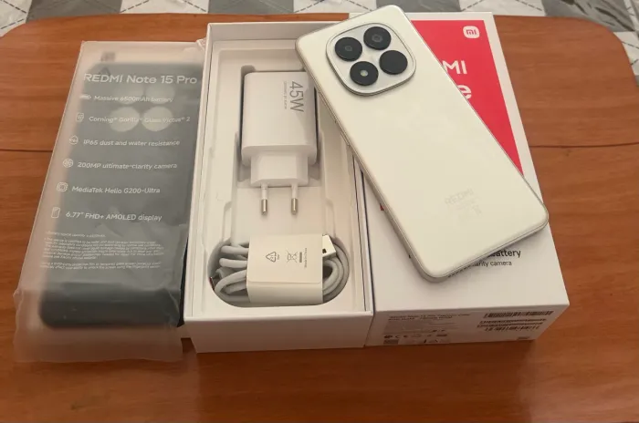 Lindíssimo Celular Xiaomi Redmi Note 15 Pró novo 256 gigas