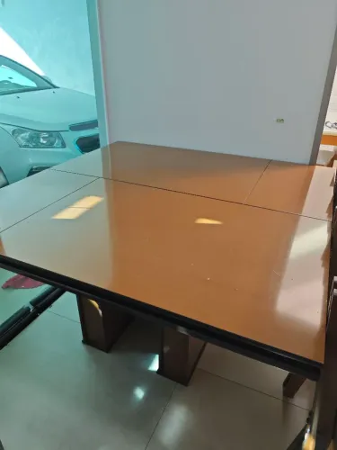 Mesa 8 lugares. Quadrada