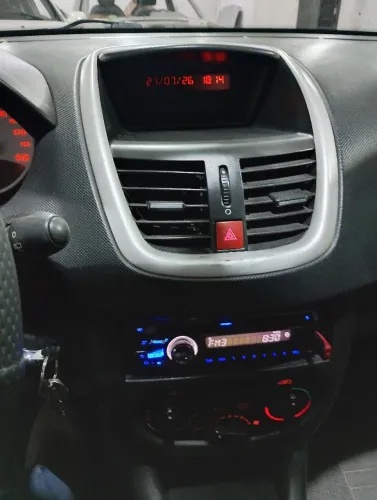 Peugeot 207 XR Sport 1.4 Flex 8V 5P 2011
