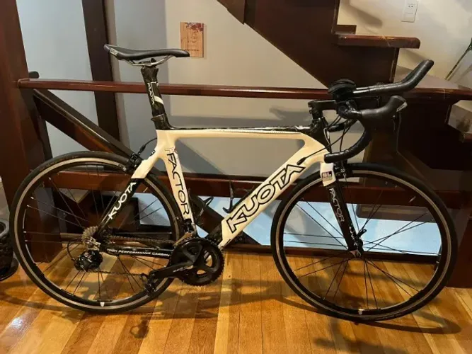 Bicicleta Kuota K-Factor Carbon TT/Road - Shimano 105 22v - Tamanho 58