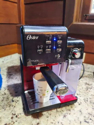 CAFETEIRA OSTER PRIMALATTE - FUNCIONANDO - R$ 450,00