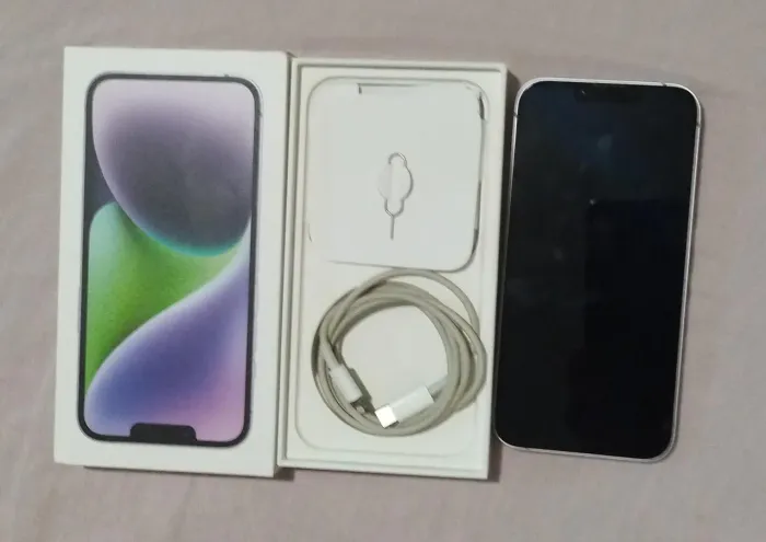 iPhone 14 128 gb lilás 