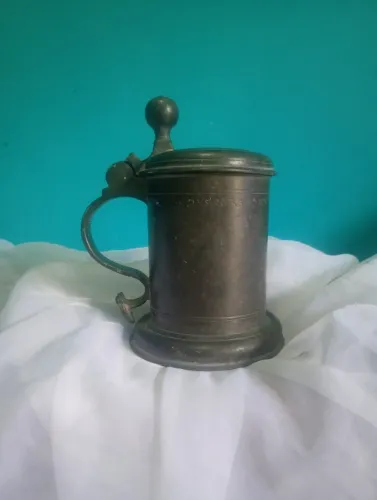 Antigo caneca / tankard em estanho ICD  500 ml 