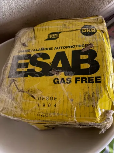 Arame Solda Mig Autoprotegido Sem Gás Esab Gas Free 1,0 5kg
