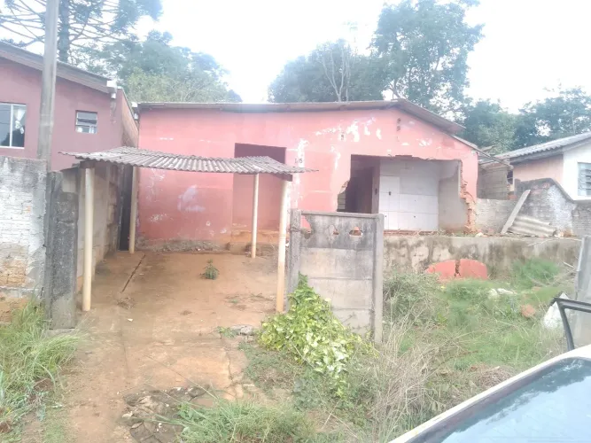 Vendo casa no bairro núcleo Cristo rei 
