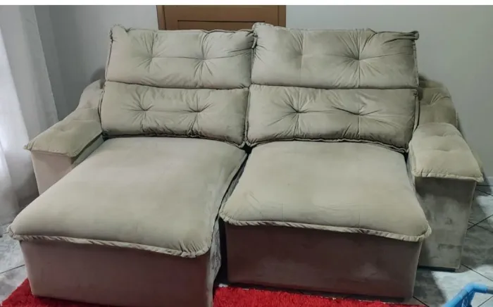 Sofá Retrátil em Perfeitas Condições