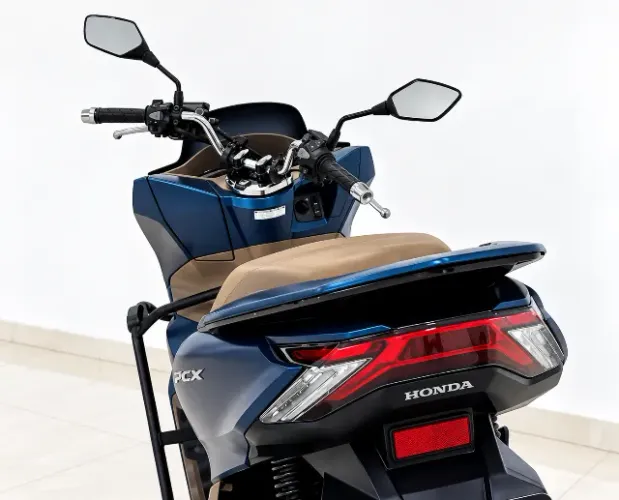 Honda PCX DLX 2023
