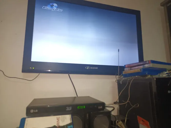 Home theather bluray 3D LG BH4030S, sem caixas e sem controle.