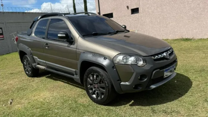 Fiat Strada Adv.1.8 16V Locker Dualo. Flex CD 2014