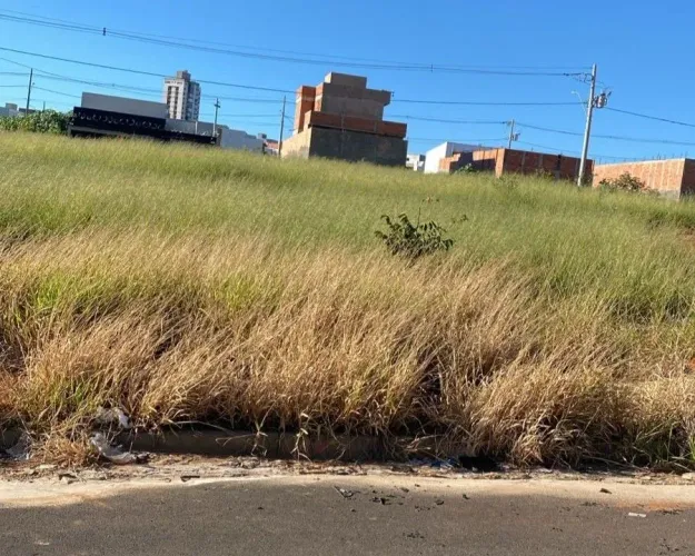 Terreno à venda no bairro Verde Umuarama em Uberlândia