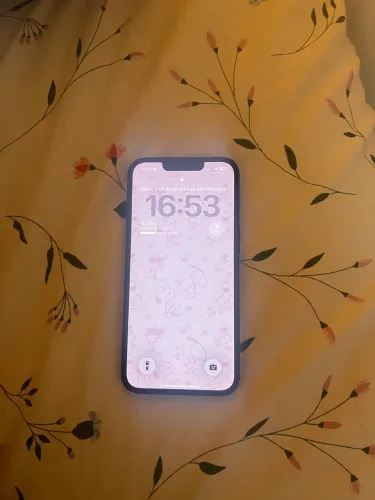 iPhone 16e