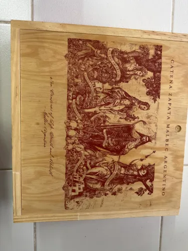 Caixa vazia vinho Catena Zapata Argentino