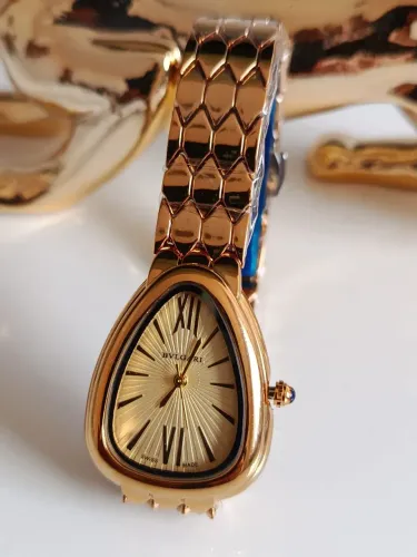 RELÓGIO BVULGARI VINTAGE FEMININO ( DOURADO OU PRATA )