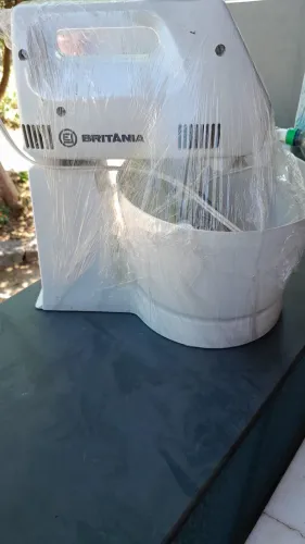 Batedeira Britânia seminova