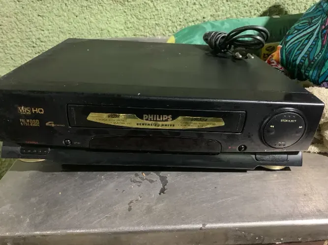 Vídeo Cassete Philips VR634, 4 cabeças
