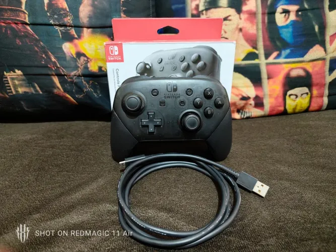 Controle Pro Nintendo Switch (Original) - Aceito Olx pay!