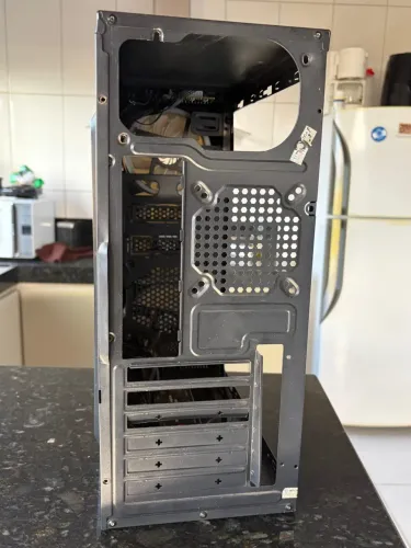 Gabinete Gamer Mid Tower com Vidro Temperado + Fan RGB cor do gabinete preto