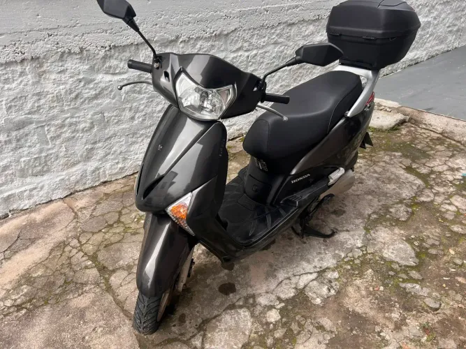 Honda lead 2010