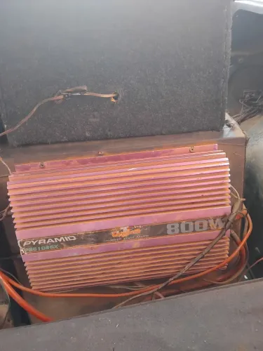 Vendo pirâmide 800 w