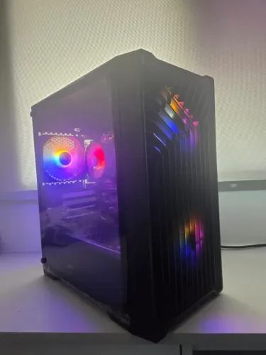 PC GAMER RYZEN 5 Pro 2400GE (c/ Radeon Vega 11) + 16gb 2666 + A320M + SSD 120 + HD 500gb