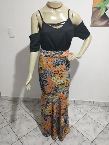 Saia Evangélica linda, parte de baixo rodada (tipo sereia) nos tons de laranja!