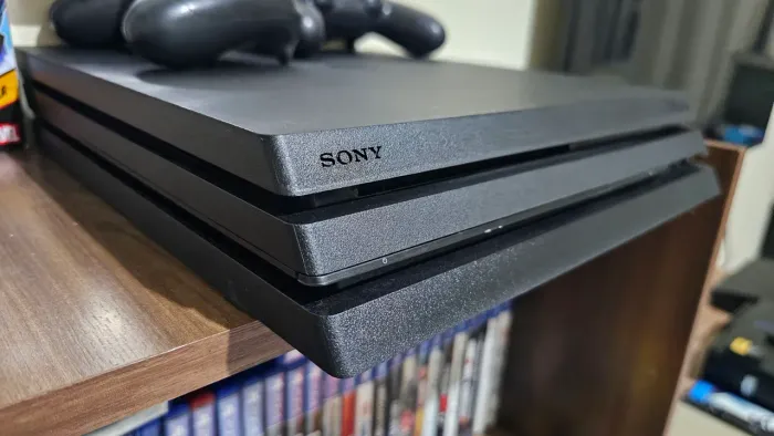 PS4 PRO 1 TERA DESBLOQUEADO 12.52