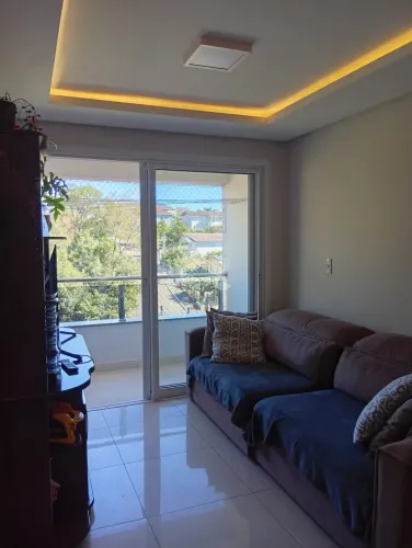 Apartamento á venda no centro de Garibaldi com 3 quartos e uma suíte
