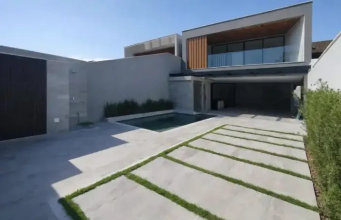 CASA EM CONDOMÍNIO FECHADO NA BARRA DA TIJUCA