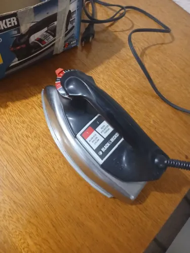 Ferro de passar Black & Decker 
